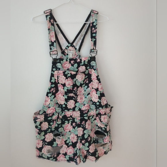 Denim Overalls Shorts - Picture 1 of 4